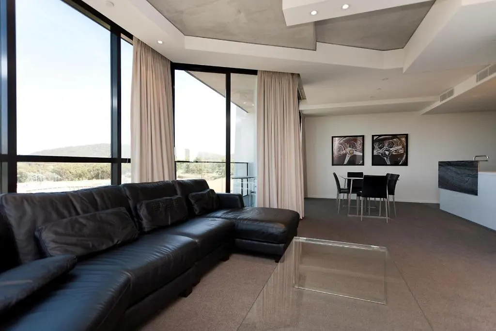 Lj Hooker Manuka Prestige Accommodation Canberra Austrália