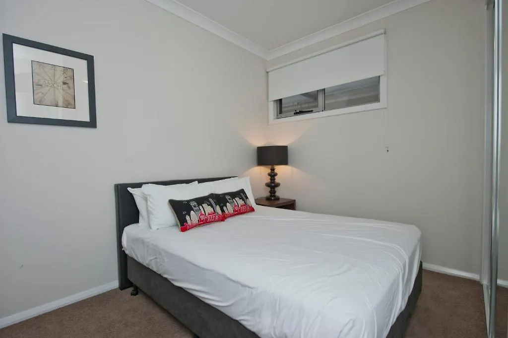Lj Hooker Manuka Prestige Accommodation Canberra 5*,